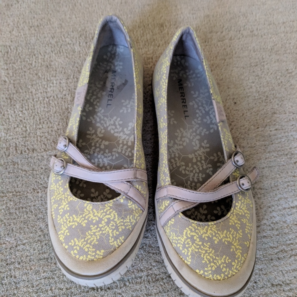 Merrell flats 8.5